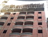 محافظة القاهرة تضبط بناء مخالف بعين شمس وتصادر المعدات.. صور