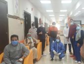 تعافى وخروج 9 حالات من فيروس كورونا بمستشفى العديسات للعزل بالأقصر