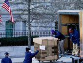 تقارير أمريكية: وصول صناديق فارغة للبيت الأبيض لجمع متعلقات ترامب.. صور