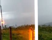 البرق يضرب شخصين خلال تصوير "الطبيعة الخلابة" فى البرازيل.. فيديو