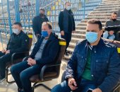 حسام البدرى وأيوب والشعلالى يحضرون مباراة إنبى وسيراميكا فى الدوري