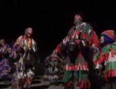 سكان بلغاريا يحيون مهرجان سنوى بملابس مخيفة لطرد الشر وجلب الصحة.. فيديو