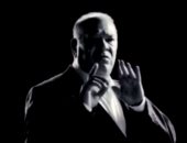 صلاح عبد الله فى قصيدة: "مش عاجبنى يا دنيا حالك.. ابتسامتك غايبه ليه".. فيديو