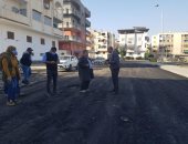 رئيس جهاز دمياط الجديدة يتابع أعمال رفع كفاءة الطرق بالحى الأول بالمدينة