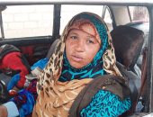 تحدت الظروف وعادات الصعيد.. شادية أسطى فى السواقة بجلابية وطرحة.. فيديو وصور