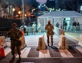 العاصمة الأمريكية تتحول إلى ثكنة عسكرية قبل ساعات من تنصيب بايدن.. صور