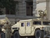 شاهد لحظات انتشار الحرس الوطنى أمام مقرات الحكومة قبل ساعات من تنصيب بايدن