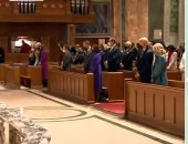 بايدن ونواب الكونجرس يصلون كاتدرائية سانت ماثيو لحضور القداس قبل التنصيب