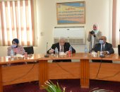 رئيس جامعة أسيوط: حريصون على متابعة سير العمل بالمعامل المختلفة بالجامعة