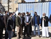 محافظ مطروح يشدد بمنع أى إشغالات بالأرصفة حفاظا على حقوق المشاة