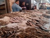 جولة داخل سوق السمك الجديد فى بورسعيد.. اعرف الأسعار