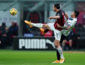 ميلان ضد أتالانتا .. الروسينيري يسقط بثلاثية ويشعل صراع الدوري الإيطالي