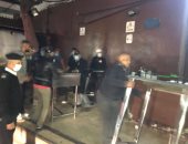 حى الدقى يرفع إشغالات مطعم شهير ويحرر 95 محضر إشغال وعدم ارتداء كمامات.. صور