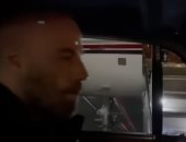 جون ترافولتا يستعرض ثراءه أثناء التوجه لإحدى طائراته الخاصة.. فيديو