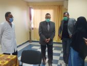 محافظ شمال سيناء يتابع تجهيزات تطعيم الدفعة الأولى من لقاح كورونا.. صور