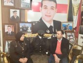 هنا عاش البطل.. اليوم السابع بمنزل الشهيد ضياء فتوح.. والدته: نجا من الموت 3 مرات واستشهد في الرابعة.. أطلقت الزغاريد في جنازته فرحا باستشهاده.. من حقنا نحتفل بعيد الشرطة لأننا أمهات أبطال هذا الوطن..فيديو