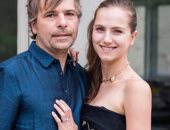 مليونير كندى وزوجته ينتحلان صفة عمال نظافة للحصول على لقاح كورونا 