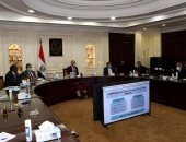 وزير الإسكان يتابع استعدادات توصيل خدمات الصرف للمناطق الريفية ضمن مبادرة "حياة كريمة"