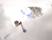 متزلج فرنسي يروى مغامرته للنجاة من انهيار جليدي خلال رحلة بجبال الألب.. فيديو