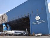 إطلاق اسم رئيس مصر للطيران للصيانة الراحل على هنجر 7000 بمطار القاهرة