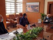 محافظ بورسعيد يتابع معدلات العمل بعدد من المشروعات الخدمية