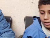 طفل سوهاج ووالدته يرويان تفاصيل إلقائه من أعلى مدرسة بلا رحمة.. فيديو لايف