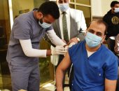 وزيرة الصحة تعلن تلقى 1315 من الأطقم الطبية الجرعة الأولى للقاح كورونا.. صور