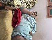 أوجاع عادل مع السمنة المفرطة.. وزنه 370 كيلو ويبحث عن العلاج بالغربية.. فيديو لايف