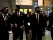 بعثة الأهلي تغادر مطار حمد الدولي وتتوجه إلى فندق الإقامة بالدوحة.. فيديو