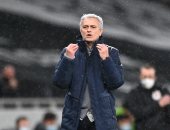 مورينيو مدرب توتنهام يحث بيل على تعويض غياب كين