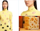 prada تطلق مجموعة الربيع والصيف لعام 2021 بتصميمات مستوحاة من الجبنة الرومى.. صور
