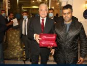 محافظ جنوب سيناء يكرم المشاركين فى مهرجان الهجن الثانى بشرم الشيخ.. صور