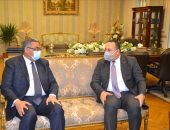 رئيس جامعة الإسكندرية يقدم التهنئة لمدير الأمن بمناسبة عيد الشرطة الـ69