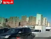 استمرار الشلل المروري أعلى الطريق الدائرى بسبب حريق مصنع فيصل.. فيديو