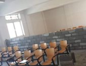 جدران أسمنتية.. أحدث طرق الحوثى للفصل بين الطالبات والطلاب بالجامعات