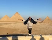 ناعومى كامبل تزور الأهرامات وتروج للسياحة فى مصر بفيديو على إنستجرام 