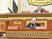 وزيرة الصناعة: جهاز تنمية المشروعات يقدم مجموعة خدمات غير مالية للمشروعات الصغيرة.. صور