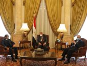 شكري ورئيس المخابرات العامة يلتقيان سعد الحريري ومباحثات هامة لدعم لبنان