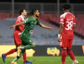الدوري السعودي.. الأهلى يتعادل مع الوحدة 2-2 فى شوط مثير "فيديو"