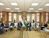 محافظ الشرقية يبحث تطوير وإقامة صوامع جديدة لتقليل نسبة الفاقد من القمح