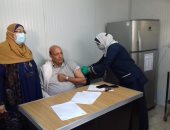 صحة القليوبية تواصل تطعيمات لقاح كورونا بمستشفيات الصدر والحميات.. صور