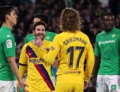 31 هدفاً حصيلة ميسي وجريزمان في شباك بيتيس