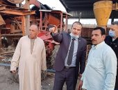 رئيس مدينة المحلة يتابع أعمال تطوير مصنع تدوير القمامة.. صور