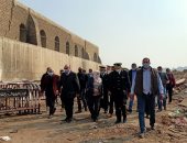 محافظ القاهرة يتفقد إزالة عشوائيات سور مجرى العيون ونقل 618 أسرة للأسمرات..صور