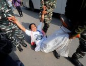 صور.. الشرطة الهندية تعتقل عشرات الأشخاص شاركوا فى مظاهرات الفلاحين