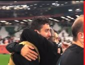 المدرب الإنسان.. موسيمانى يحتوي دموع طاهر طاهر بعد تتويج الأهلى بالبرونزية