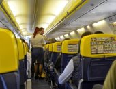 مضيفة طيران روسية توضح تأثير الألوان داخل مقصورة الطائرة.. الأصفر غير مستحب