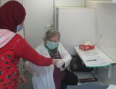 الكشف وتوفير العلاج لـ 1300 مواطن بقافلة بقرية بسفا الفشن ببنى سويف