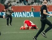 قفشة يدعم مروان محسن بعد ركلة الجزاء المهدرة: هتفرج وتكسر الدنيا