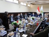 محافظ الوادى الجديد ورئيس تنمية الصعيد يبحثان دعم المشروعـات الاستثمارية بالمحافظة